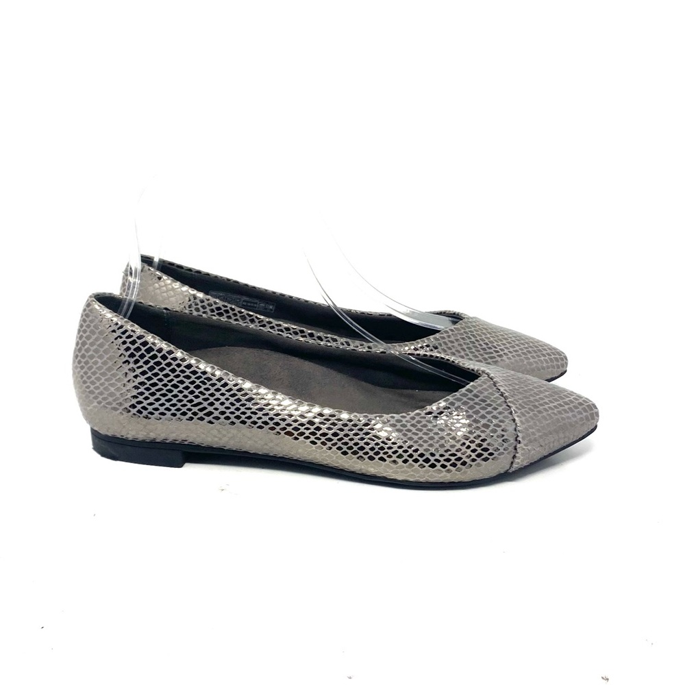 Vionic Flats - Picture 5 of 7